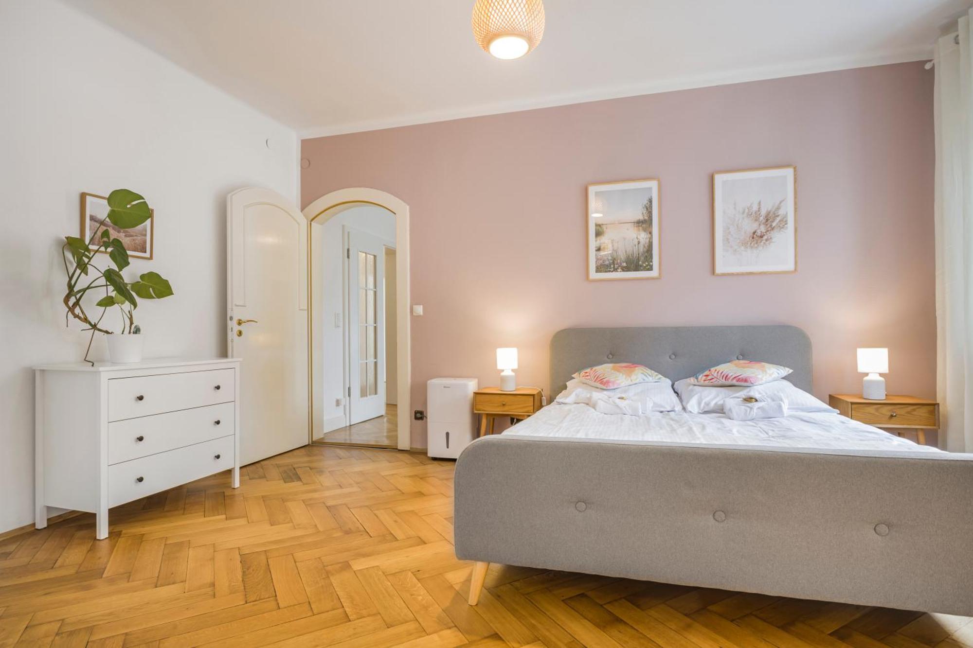 Apartamento FAWAY: Nähe Audi&Bhf - Parken - Küche - Netflix Ingolstadt Exterior foto